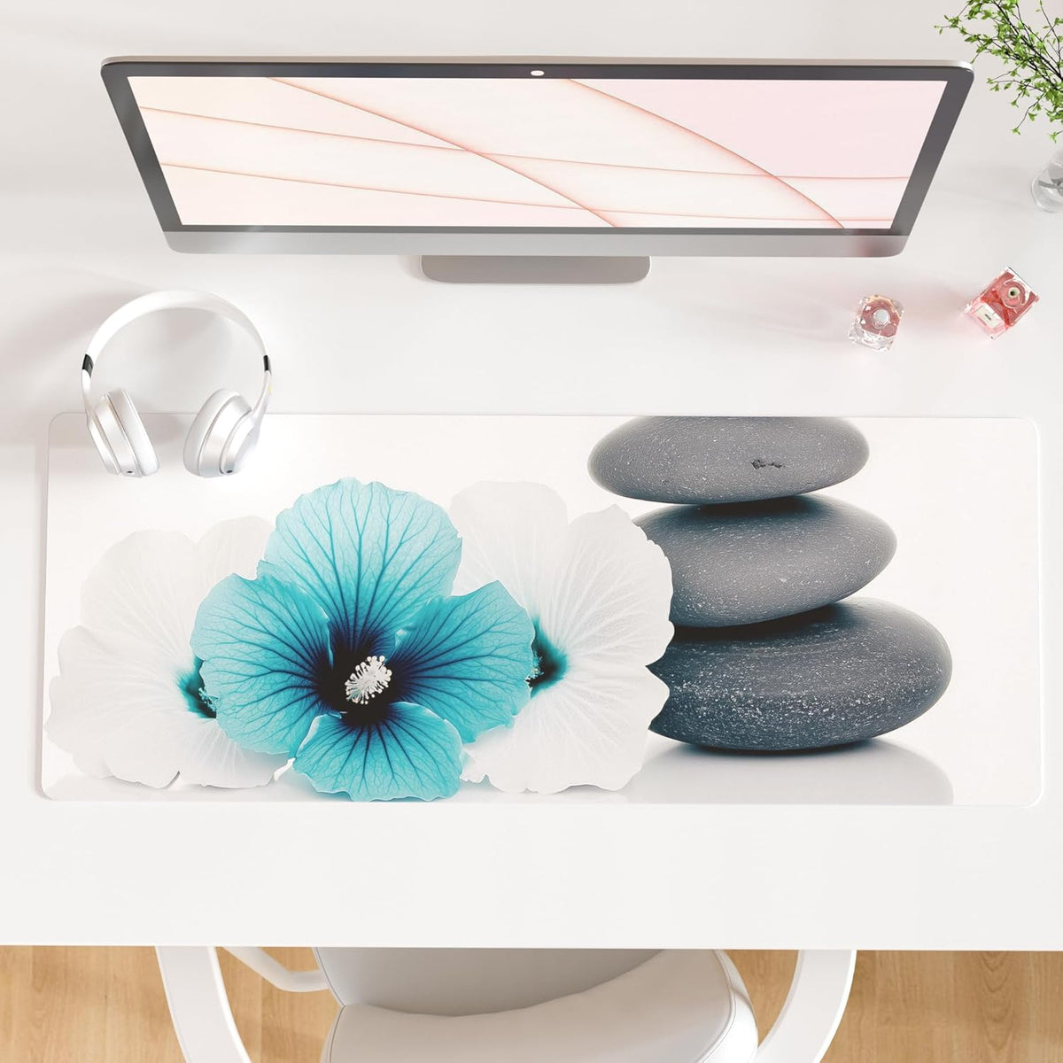 QIYI Large Mouse Pad, Cute Pink Desk Mat for Desktop, Women Girls PU Leather Desk Pad Waterproof Gaming Mousepad, Rose Gold Marble Computer Protector Writing Pad for School Office Home 31.5" X 15.7"