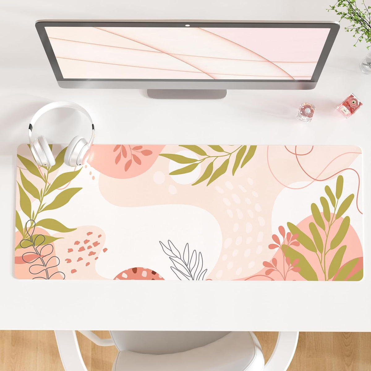 QIYI Large Mouse Pad, Cute Pink Desk Mat for Desktop, Women Girls PU Leather Desk Pad Waterproof Gaming Mousepad, Rose Gold Marble Computer Protector Writing Pad for School Office Home 31.5" X 15.7"